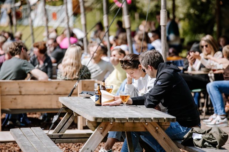 Terraseiland picknicktafel bier