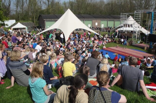 Tribune Kinderkunst Theaterfestival 2010